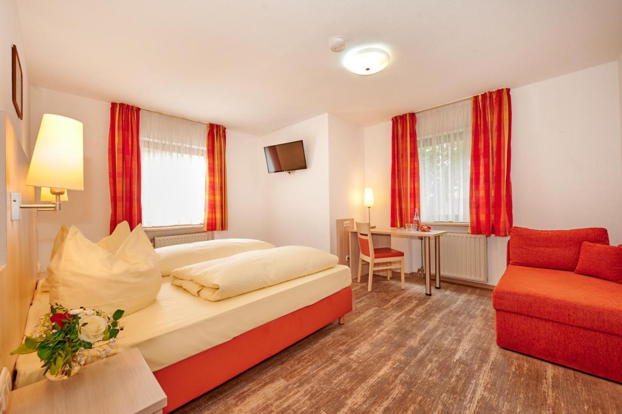 Hotel-Gasthof Bub Цирндорф Экстерьер фото